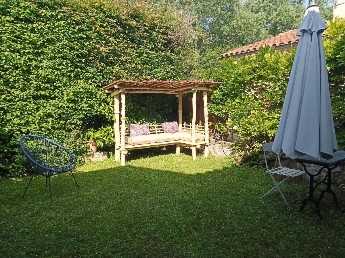 Maison En Pierre Restauree Avec Jardin 오슈 외부 사진