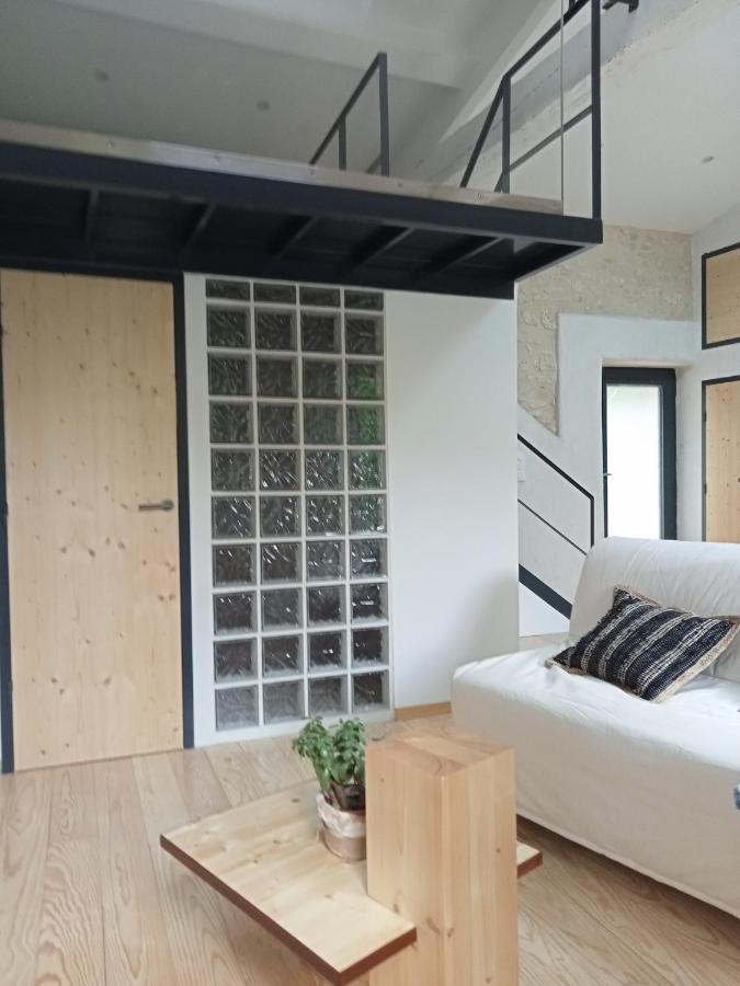 Maison En Pierre Restauree Avec Jardin 오슈 외부 사진